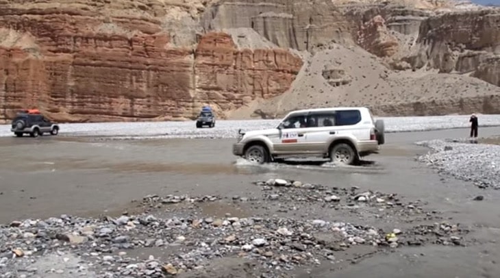 Private-Jeep-to-Jomsom