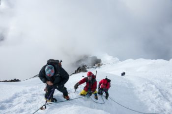 lobuche peak summit
