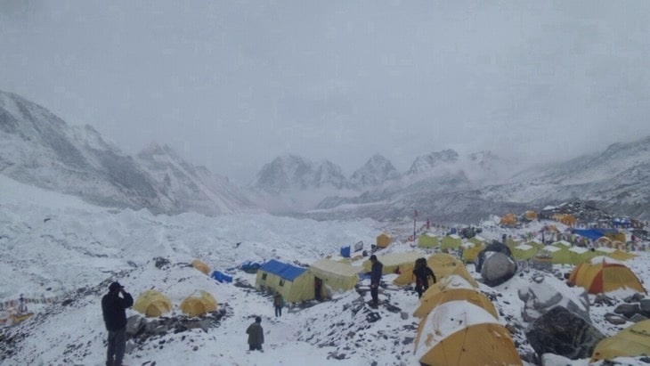 snowfall in Everest in Janauary