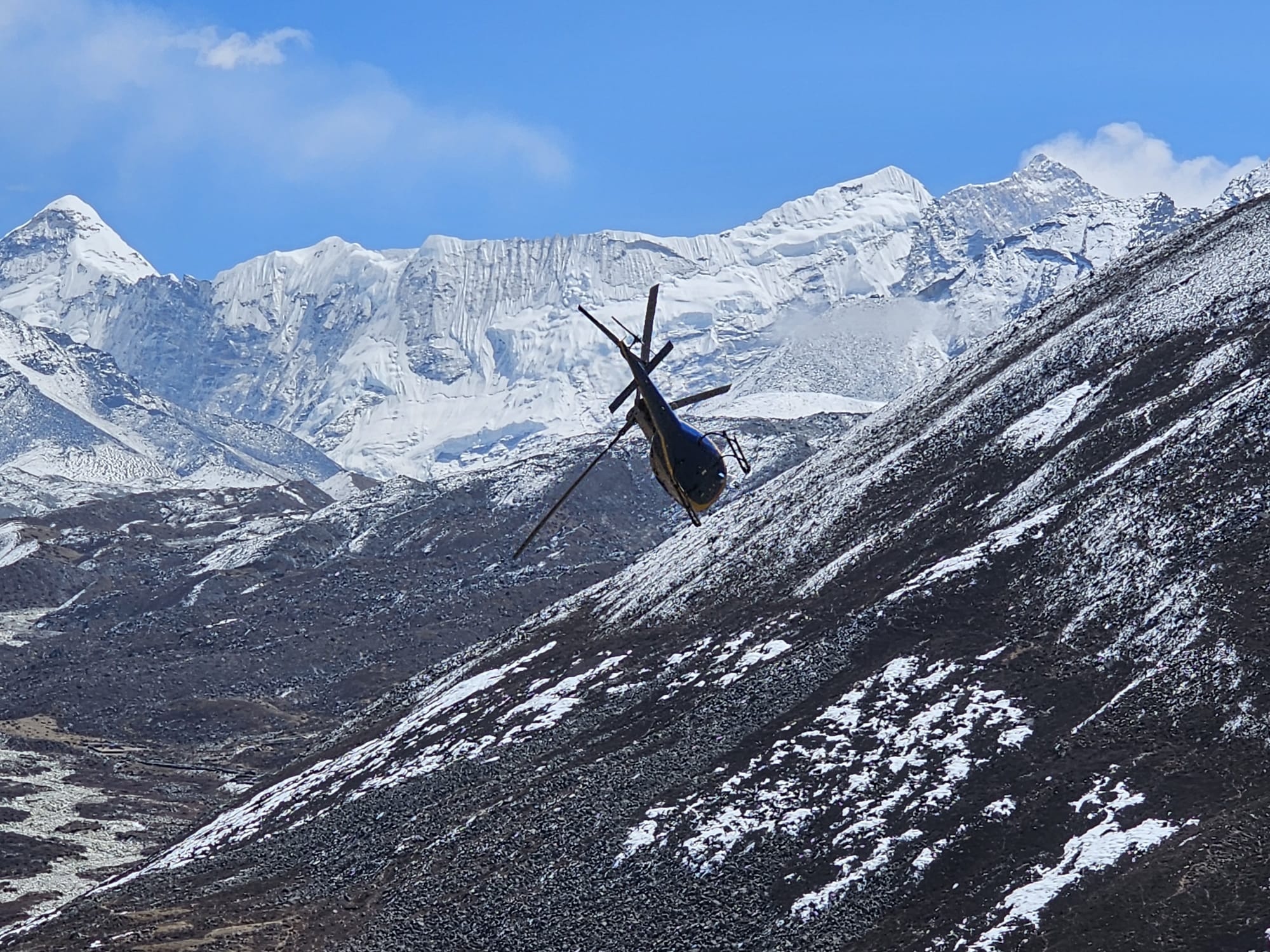 Helicopter tour Everest