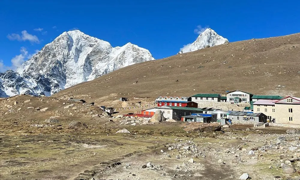 lobuche gokyo chola