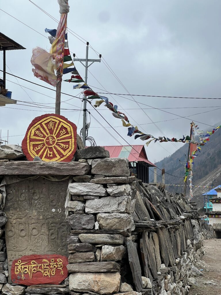 manaslu circuit trek accomodation
