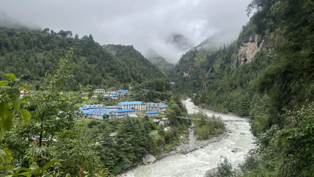 dudh-koshi-of-phakding