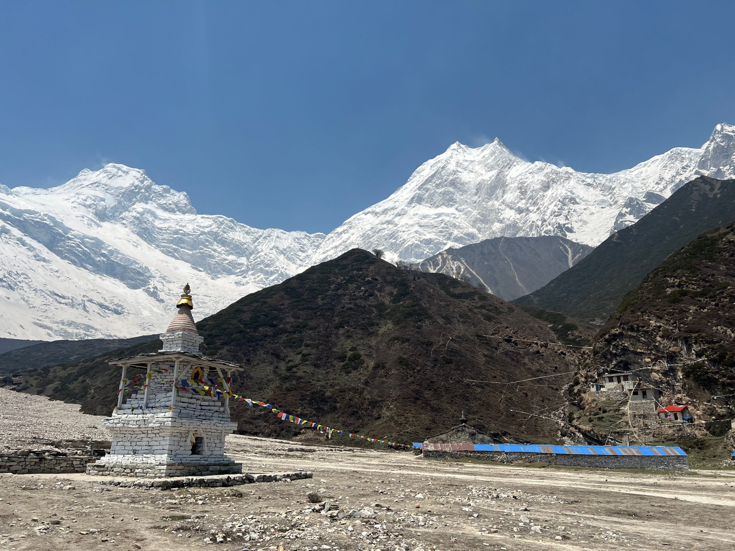 pungen gompa manaslu circuit trek